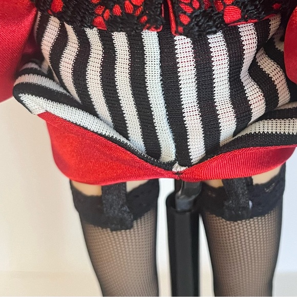 ♥️EFFANBEE Brenda Starr Reporter Doll Dale Messick “Black/White Suit”. EUC♥️ - Picture 9 of 16